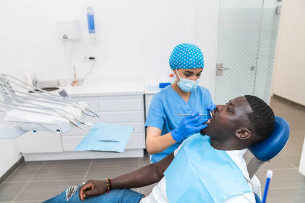 Best Emergency Tooth Extraction in Island Lake, IL